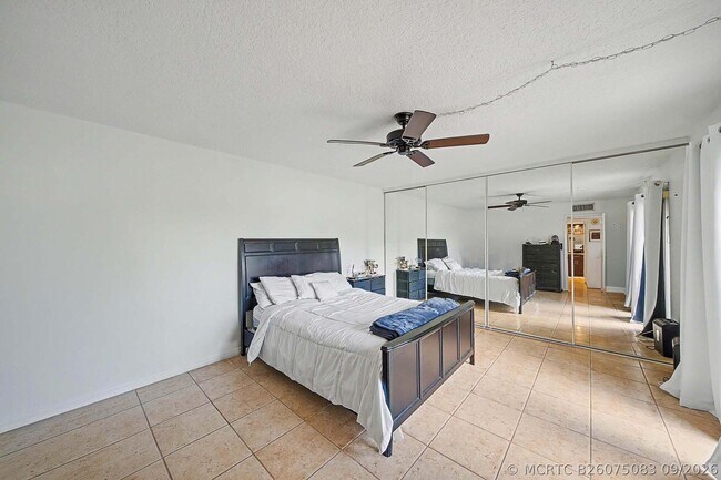 Building Photo - 149 Lake Arbor Dr
