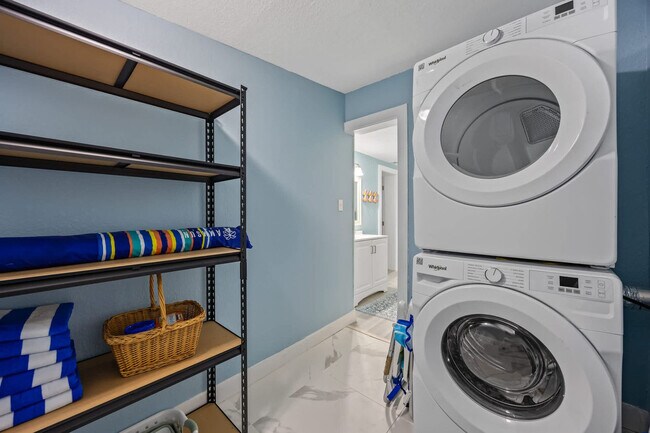 Building Photo - 224 E Grant Ave