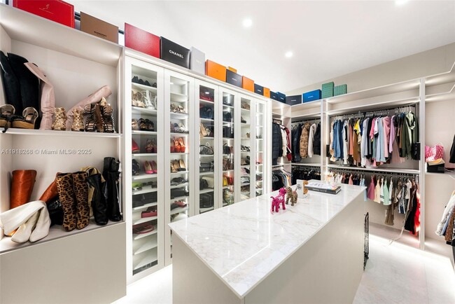 Building Photo - 1102 Washington St