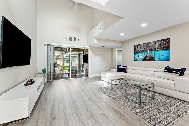 Building Photo - 5292 Buckhead Cir