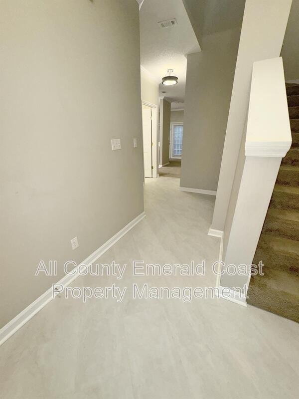 Building Photo - 732 E Mack Bayou Dr