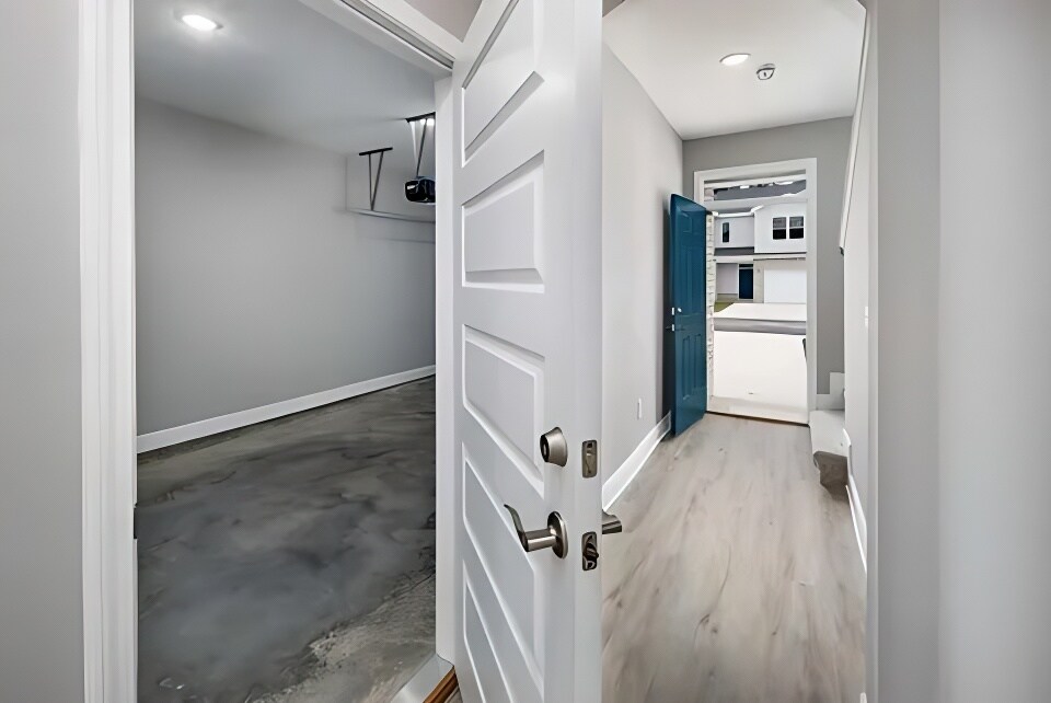 Building Photo - 319 Carmel Dr