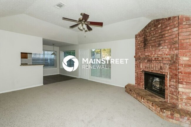 Building Photo - 4 Bedroom Pet-Friendly Home in Humble, TX with Main Street Renewal