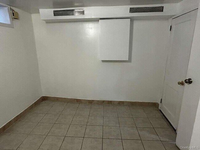 Building Photo - 30 Ferdinand Pl