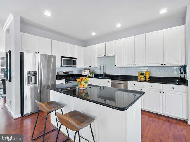 Building Photo - 47326 Sterdley Falls Terrace