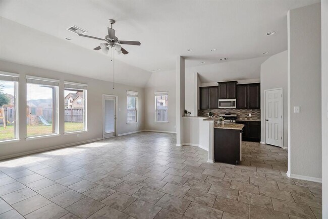 Building Photo - 18543 Gardens End Ln