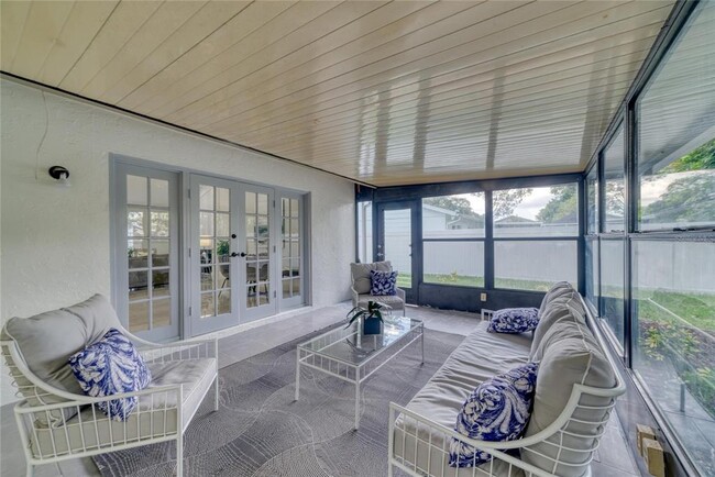 Building Photo - 15722 GardenSide Ln