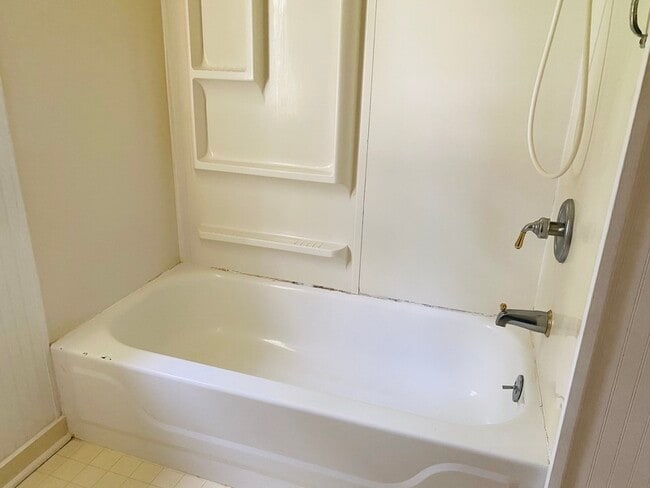 Building Photo - 1111 Melanie Ln