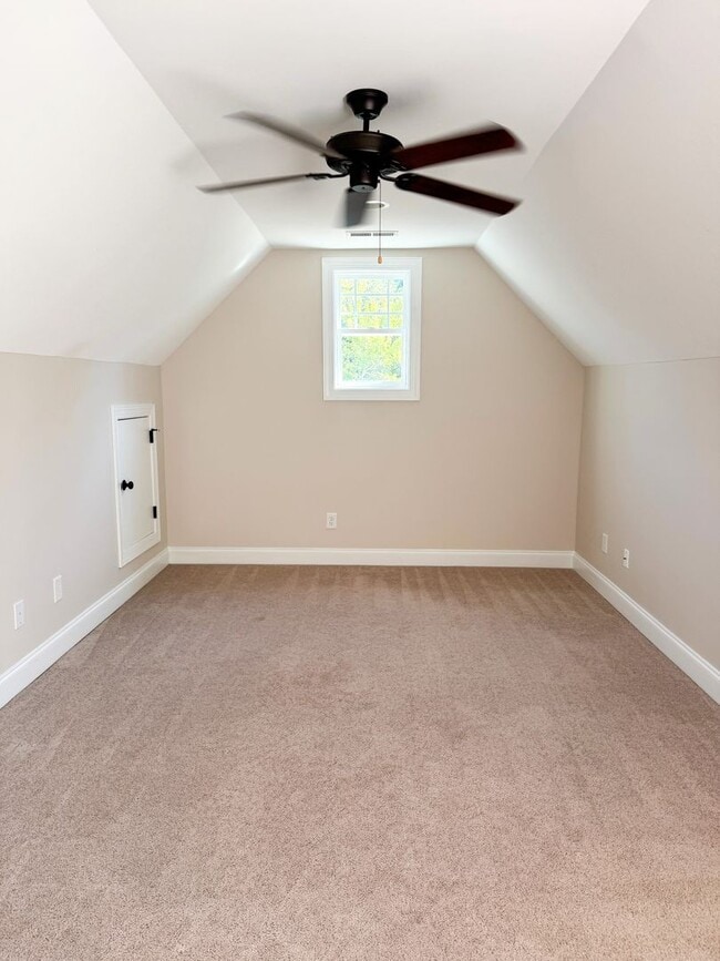 Building Photo - Gorgeous 4 Bed 2.5 Bath Home in Pinehurst