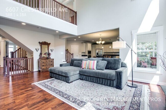 Building Photo - 6607 Chesterfield Ave