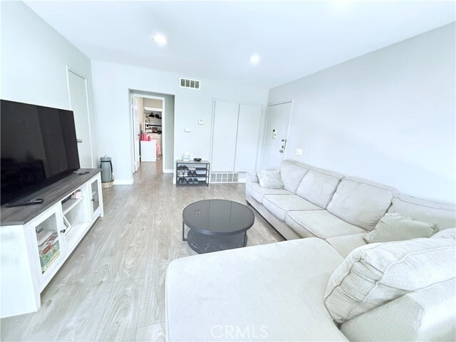 Building Photo - 1525 Walnut Leaf Dr