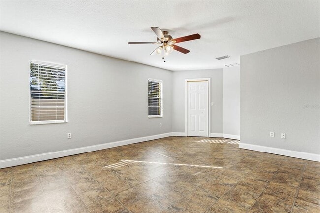 Building Photo - 8005 Pepperidge Ln