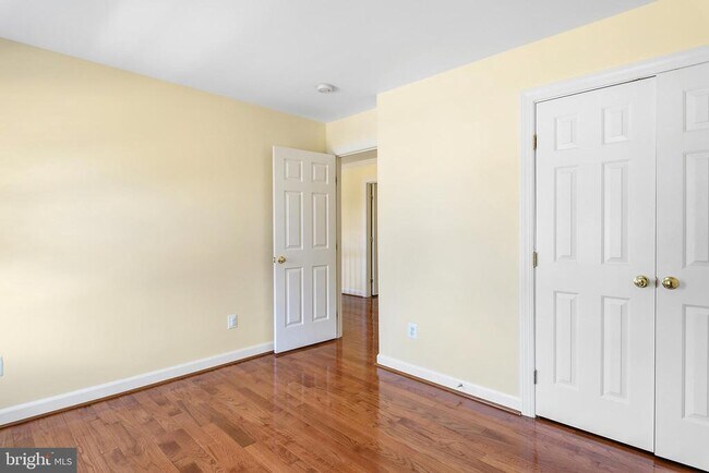 Building Photo - 4481 Shady Point Pl