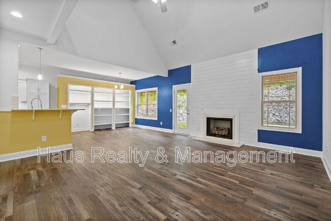 Building Photo - 6466 Hwy 48 N