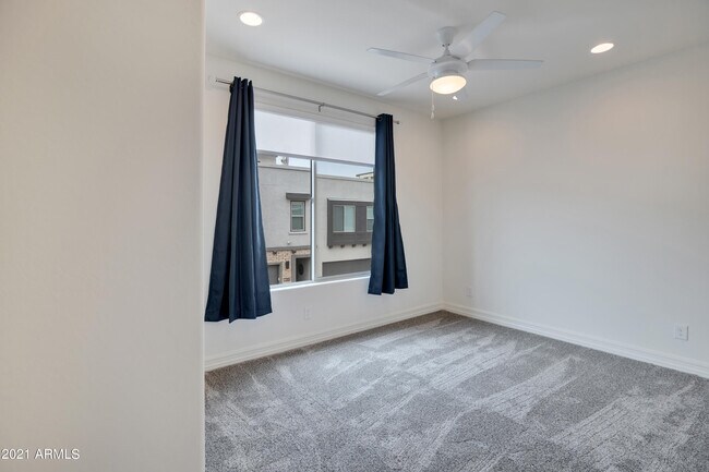 Building Photo - 7358 E Casitas Del Rio Dr