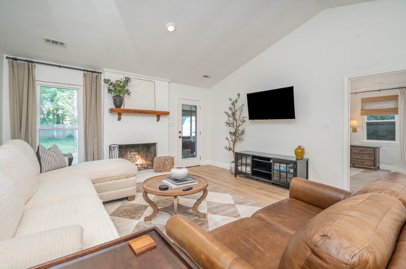 Building Photo - 2812 Olde Whitehall Rd