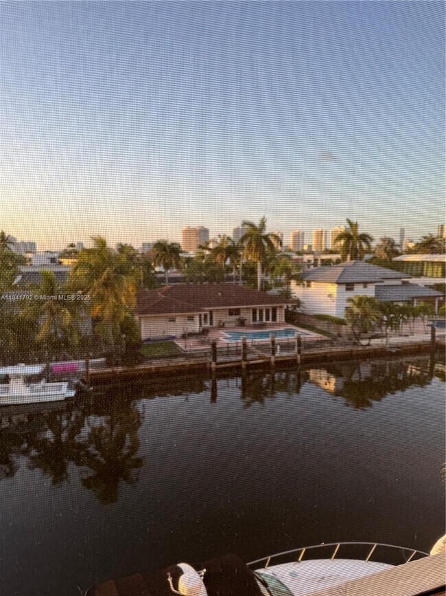 Building Photo - 2935 NE 163rd St