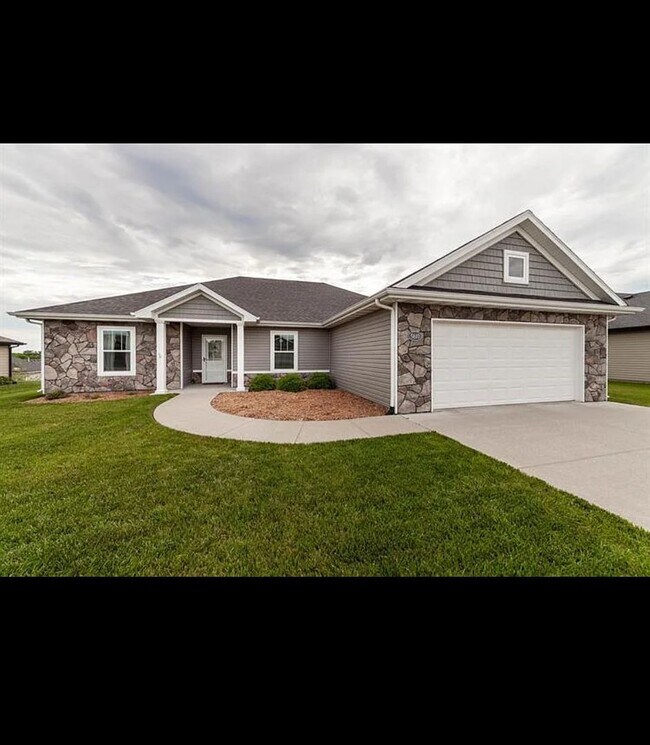 Primary Photo - 5610 Abercorn Dr