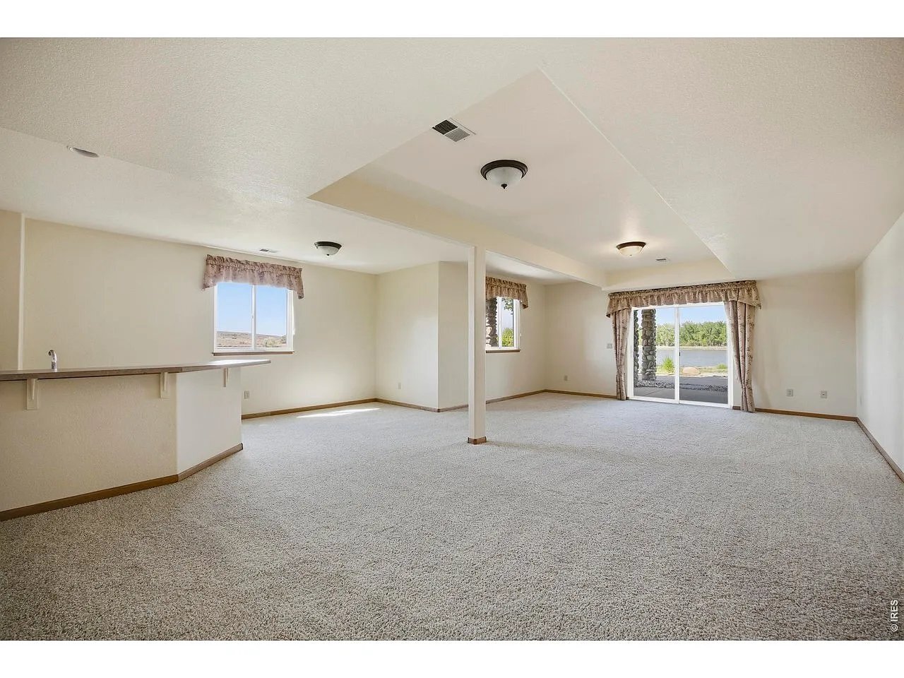 Building Photo - 510 Lakeside Pl