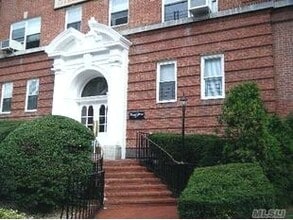 Building Photo - 69-11 Yellowstone Blvd