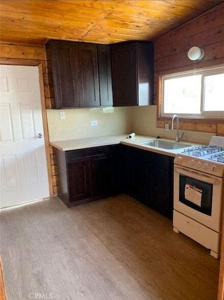 Building Photo - 420 N Norma St