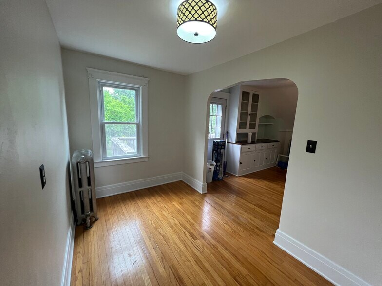 Building Photo - 61 Hirschfield Dr