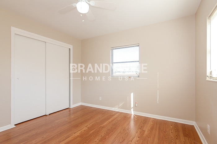 Building Photo - 4301 W Bay Ave