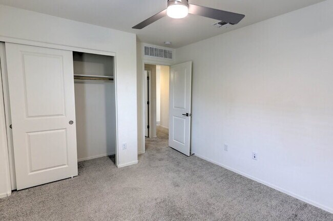 Building Photo - $750.00 MOVE-IN CREDIT TOWARDS FIRST MONTH RENT!!!!! Rancho Sahuarita