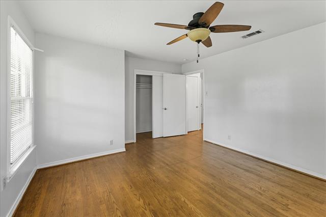 Building Photo - 6902 E Mockingbird Ln