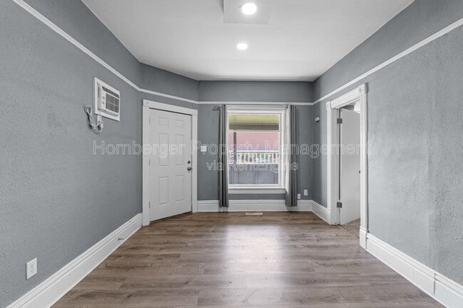 Building Photo - 2704 W Boone Ave