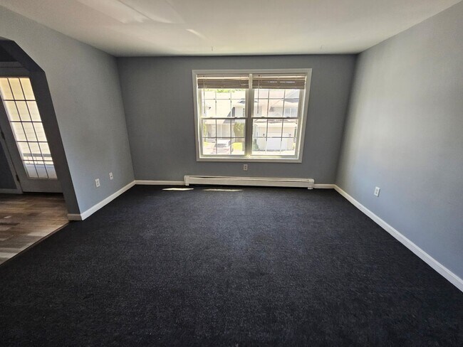 Building Photo - Sun-Filled 3BR/2BA Condo with Two Private Decks