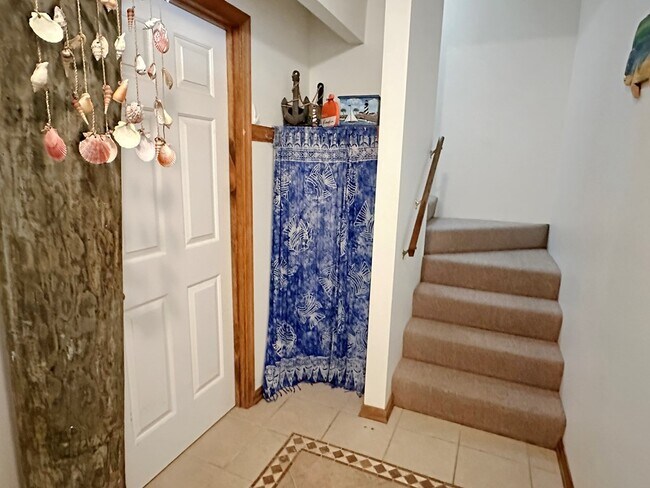 Building Photo - 7214 FIDDLER Ln