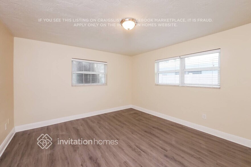 Building Photo - 10320 NW 18th Pl