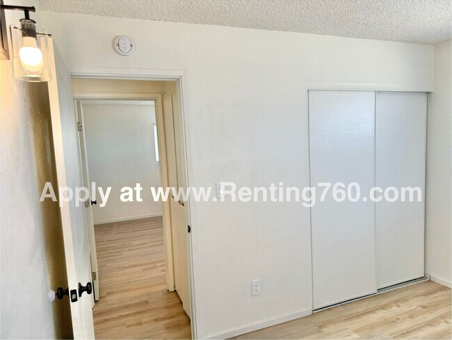 Building Photo - Newly Remodeled 2 Bedroom 1 bathroom Home!