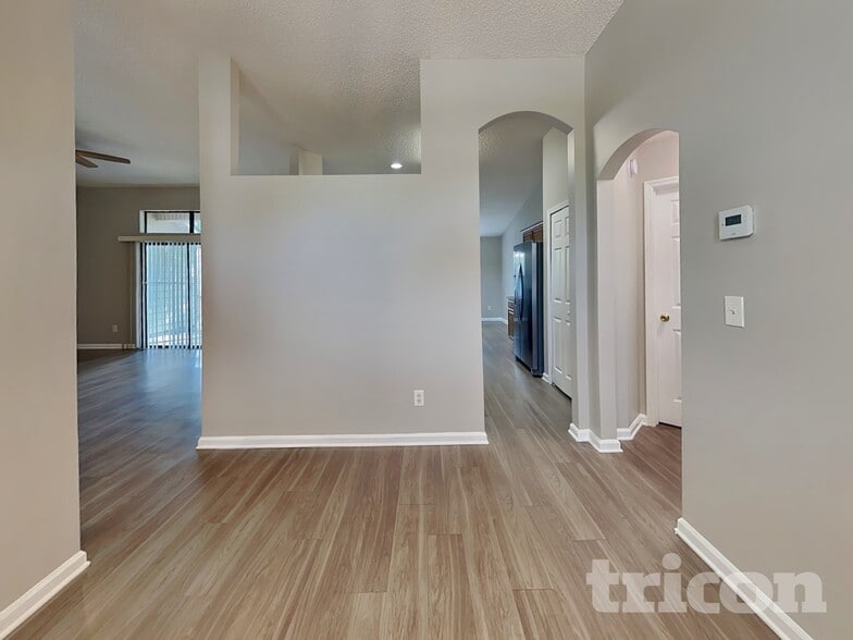 Building Photo - 5357 Whitecastle Ct