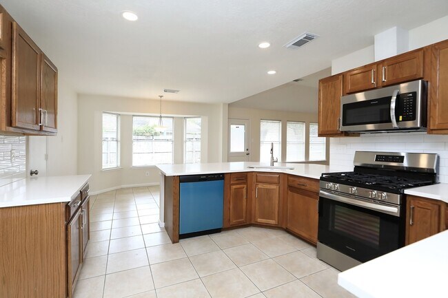 Building Photo - 14215 Cypress Valley Dr