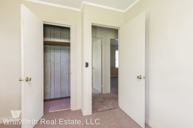 Building Photo - 1818 15th Ave