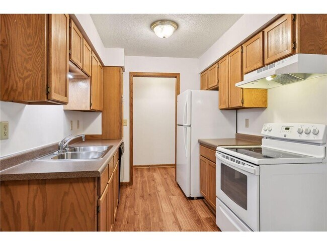 Building Photo - 4575 W 80th St Cir