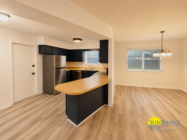 Building Photo - Updated 3-Bedroom Home in the Heart of Shalimar!