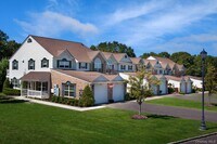 Building Photo - 88 Pineview Ln