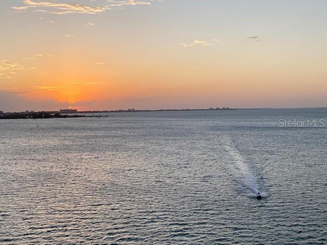 Building Photo - 1736 Mova St