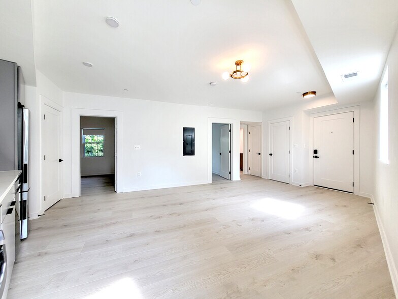 Building Photo - 4710 41st St NW