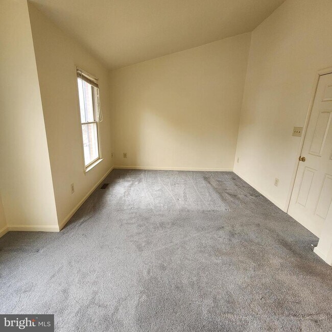 Building Photo - 6054 Rockton Ct