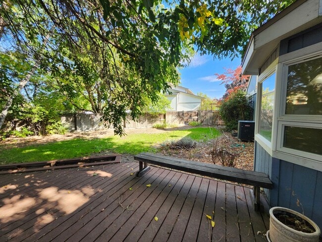 Building Photo - Centrally Located Richland Home, Close to Columbia Center Amenities!