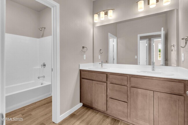 Building Photo - 1466 Copper Point Cir