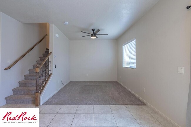 Building Photo - Cozy Townhome with Community Pool