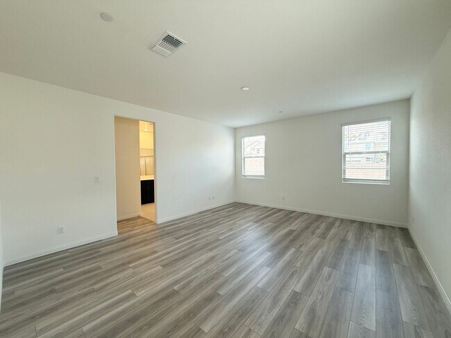 Building Photo - Modern Brand New Summerlin Home with 5 Bedrooms, Loft & Upgraded Finishes