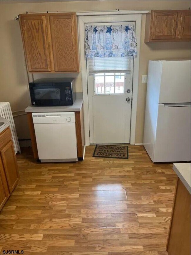 Building Photo - 106 N Rosborough Ave