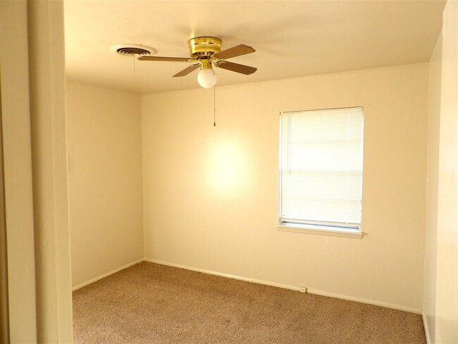 Building Photo - 2313 NW 41st St