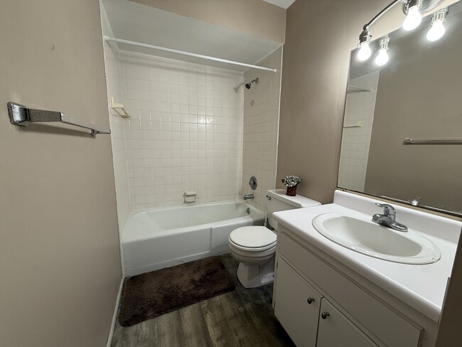 Building Photo - 4800 Rilma Ave